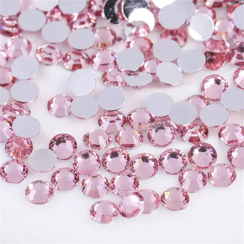 Vista 50 de 3000 unidades de diamantes de imitación termoadhesivos SS6 de 2mm con parte posterior plana, gemas de cristal de vidrio transparente redondas