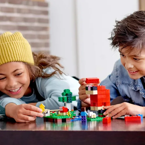 Vista 3 de LEGO Minecraft La Granja de Lana 21153 Kit de Construcción (260 Piezas)