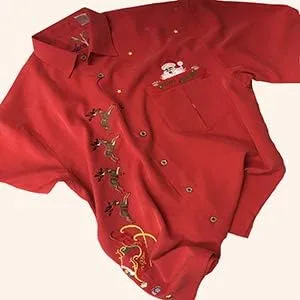 Vista 3 de Bamboo Cay Camisa de Navidad con botones bordados de Papá Noel para hombre