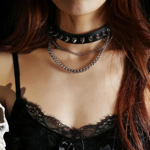 Vista 4 de HZMAN Collar Gargantilla de Cuero con Espigas Metálicas, Puños Puntiagudos y Eslabón de Seguridad para Mujeres y Hombres 01-Negro