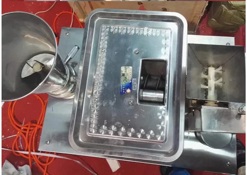 Vista 7 de T. X. Máquina automática de bolas de masa hervida Samosa/empanada/Rollo de resorte/pierogi/Ravioli/Momo máquina del fabricante con 1 molde libre