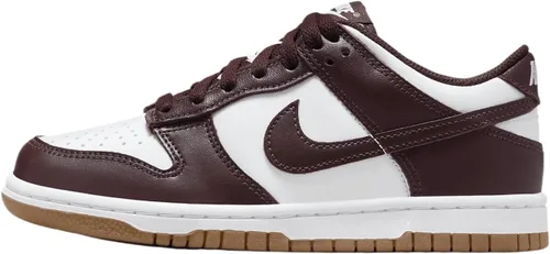 Vista 72 de Nike Kid's Dunk Low Sneaker