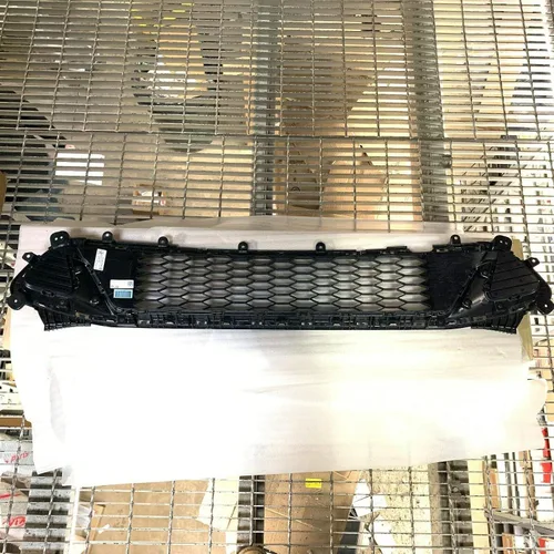 Vista 2 de NUEVO CONJUNTO DE REJILLA INFERIOR DE LA FÁBRICA DE KIA STINGER OEM - MODELOS GT SOLO