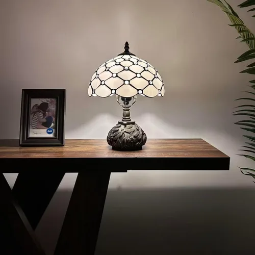 Vista 2 de Tiffany Lámpara de mesa blanca con vitral, bombilla LED incluida, base de libélula para sala de estar, dormitorio, mesita de noche, oficina, hotel