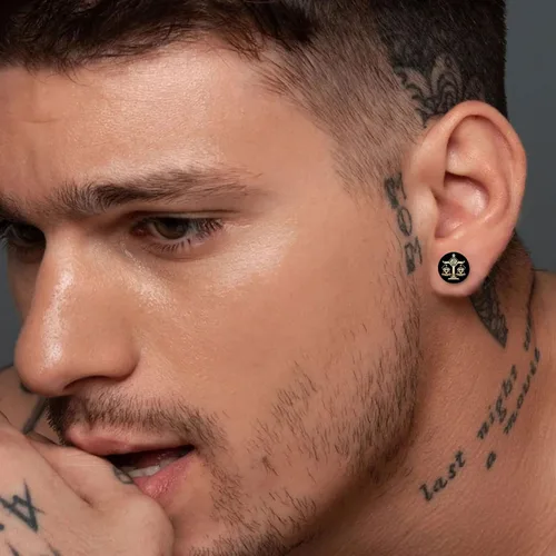 Vista 4 de MARSALIA Aretes de anime, aretes de impacto Genshin para hombres y niños, 6 pares de aretes negros de acero inoxidable para fanáticos de Genshin