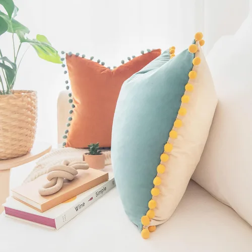 Vista 5 de MONDAY MOOSE - Juego de 2 fundas de cojín decorativas de terciopelo suave con pompones de doble cara, diseños para combinar y mezclar