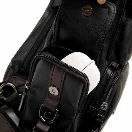 Vista 9 de Mochila estilo bandolera de piel para hombres y mujeres, bandolera de hombro, al pecho, mochila de uso diario para viajes, al aire libre