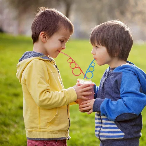 Vista 5 de ArtCreativity Pajitas de plástico para niños, juego de 36, pajitas de fiesta en varios colores, recuerdos de fiesta para niños, suministros