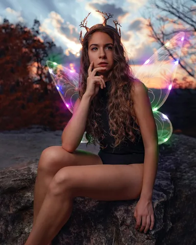 Vista 6 de caretoto LED Fairy Wings for Adults Girls Light Up Sparkling Sheer Wings Halloween Fairy Costume Angel Wings