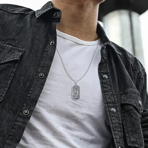 Vista 4 de Odinstone Collar de plata de ley 925 con medalla de San MiguelSan CristóbalSan BenitoCrucifijo de JesúsSan UrielArcángel Rafael para hombres