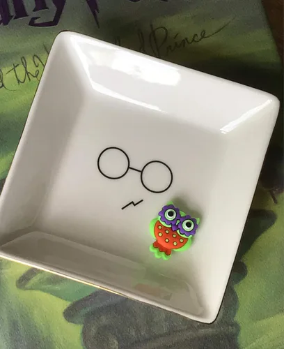 Vista 5 de Soporte para anillos de joyería, bandeja o plato de Wizard Harry Potter para niñas o chicos