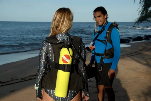 Vista 5 de Spare Air El kit EasyDive es un sistema de buceo y snorkel minimalista completo