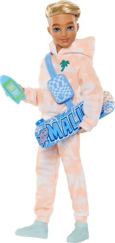 Vista 8 de Set de juego Barbie Dream Besties, muñeca posable Brooklyn con cabello largo negro, 9 accesorios con temática musical