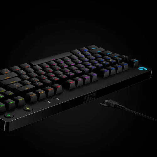 Vista 7 de Logitech 920-009388 G Pro Teclado mecánico para juegos con cable GX Interruptor de clic azul teclas retroiluminadas LIGHTSYNC RGB renovado