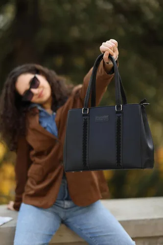 Vista 3 de Bolso de Mano de Doble Compartimento Wrangler para Mujer con Costura a Mano Negro