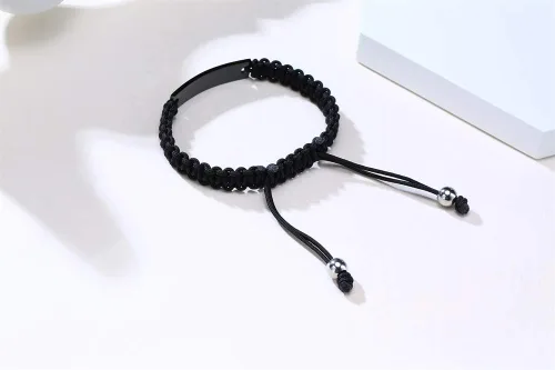 Vista 4 de Pulsera de macramé personalizada hecha a mano con estilo de cuerda trenzada para mi hijo, siempre recuerda que eres más valiente, pulsera