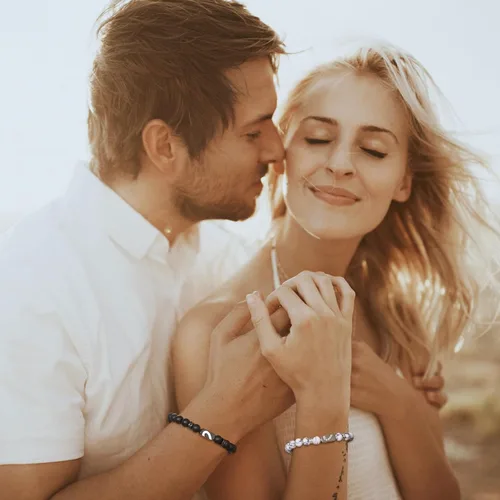 Vista 3 de TempBeau Pulsera para pareja Pulsera personalizada de identificación grabada, cuerda trenzada para él y ella, pulseras de amistad ajustables