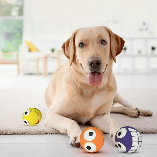 Vista 4 de Multipet Tres guisantes en una vaina Juguete para morder y chirriar para perros Juguetes de vaina de guisante interactivos para buscar