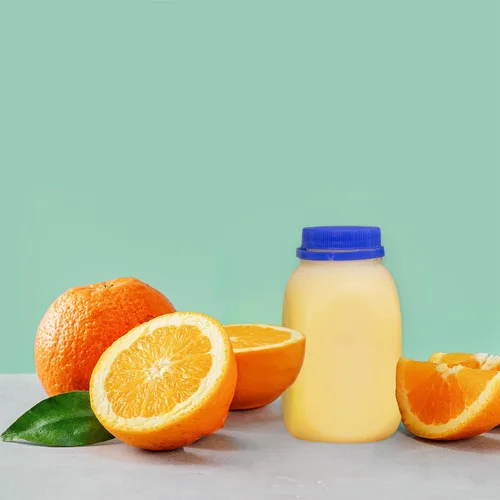 Vista 2 de Cornucopia Brands Paquete de 12 botellas de leche de plástico de 8 onzas, sin BPA, aptas para lavavajillas, multiuso para leche, jugo, batidos
