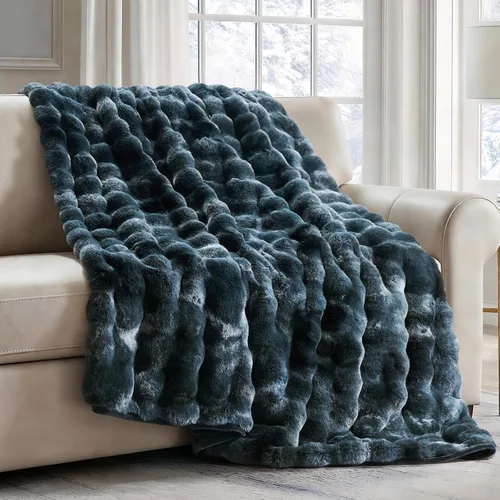Vista 12 de EverGrace - Manta de piel sintética de conejo ultra suave y lujosa, manta gruesa y cálida de burbujas para cama, acogedora manta reversible de felpa