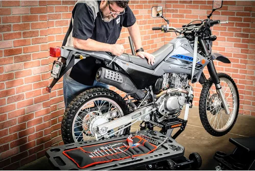 Vista 4 de Powerbuilt Kit de herramientas para motocicleta de 100 piezas con estuche enrollable, carretera, llaves de viaje, trinquete, dados - 643028ECE