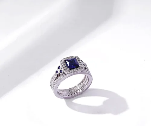 Vista 32 de Amazon Essentials Anillo antiguo de plata de ley chapada en platino o oro con circonita cúbica de elementos infinitos de corte Asscher