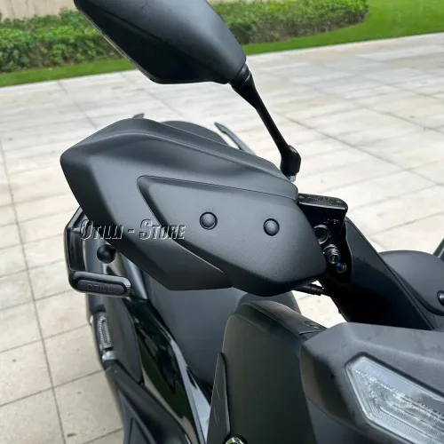 Vista 4 de Protector de mano negro para motocicleta, protector contra el viento y el frío para Yamaha X-MAX 125 X-MAX 300 (2023 2024), accesorios