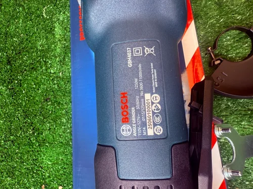 Vista 2 de Pulidora 4.5 Bosch 4037B