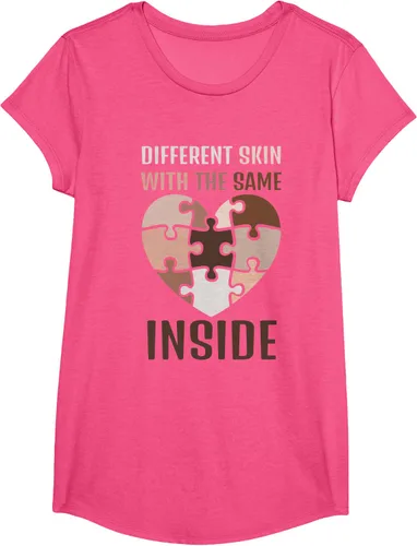 Vista 13 de Camiseta con texto en inglés "Black History Month Different Skin With The Same Love Inside