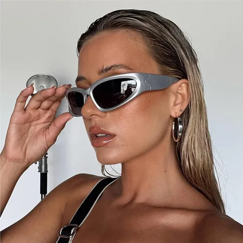 Vista 4 de Y2K - Gafas de sol envolventes deportivas futuristas ovaladas para mujeres y hombres 2022 a la moda, color plateado