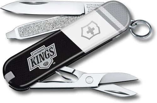 Vista 6 de Victorinox Classic SD Swiss Army – Navaja suiza de bolsillo compacta con 7 funciones, fabricada en Suiza, con hoja pequeña, destornillador y llavero