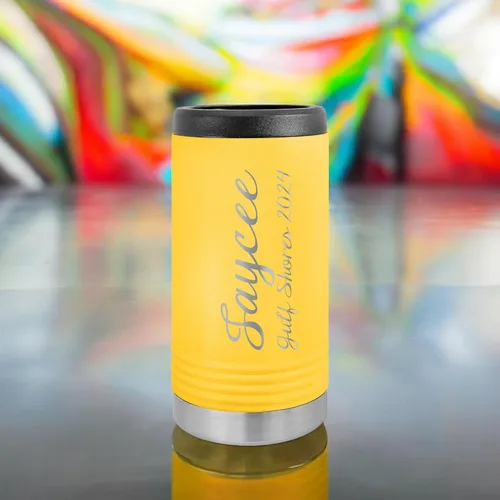 Vista 5 de Coozie - Enfriador de latas personalizado de acero inoxidable duro para bebidas populares delgadas enlatadas – Mantiene las bebidas frías hasta 12