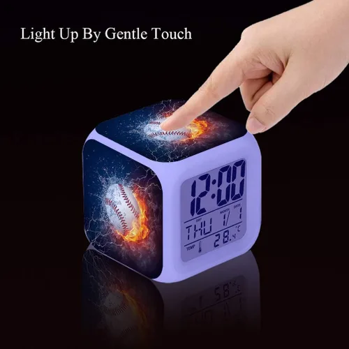 Vista 4 de Reloj despertador LED con diseño deportivo de béisbol, reloj de mesa creativo de escritorio, brillante, electrónico, colorido, digital, reloj
