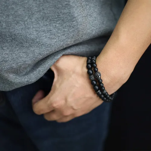 Vista 2 de COAI Paquete de 2 pulseras de cuentas de piedra para hombre, pulsera de calavera