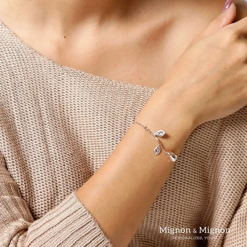Vista 8 de MignonandMignon Rose Gold Rose Pendant Beauty and the Beast Jewelry Bracelet Bridesmaid Flower Girl Gift - 3MRBR (Rose Gold)
