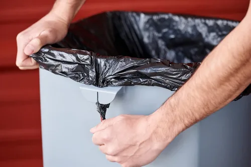 Vista 3 de Rubbermaid Commercial - bote de basura cuadrada intocable, cuadrado, Gris