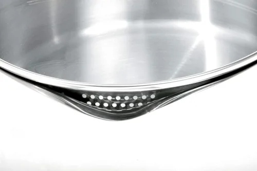 Vista 4 de Norpro KRONA - Olla ventilada de 5 cuartos de galón con tapa coladora, acero inoxidable, 645, plata