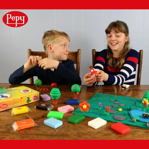 Vista 3 de Pepy Plastilina - Arcilla de modelado reutilizable y que no se seca; juego de 24 barras, 1.4 onzas cada una, perfecta para proyectos de arte y Negro