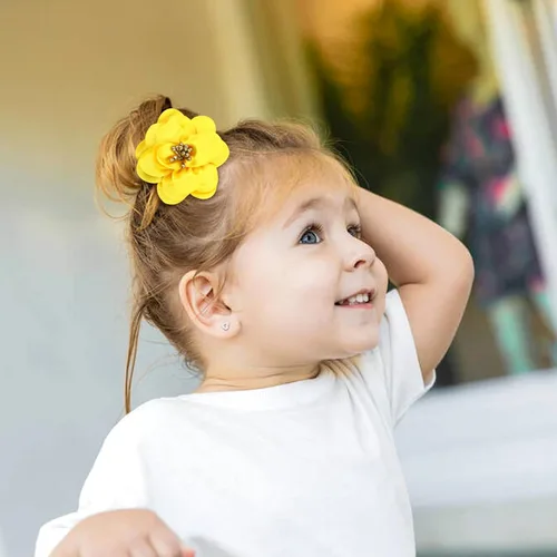 Vista 2 de Cinaci 20 ligas para el cabello con flores de satén sólido de 2.4 pulgadas, bandas elásticas para el cabello, coletas, accesorios para el cabello