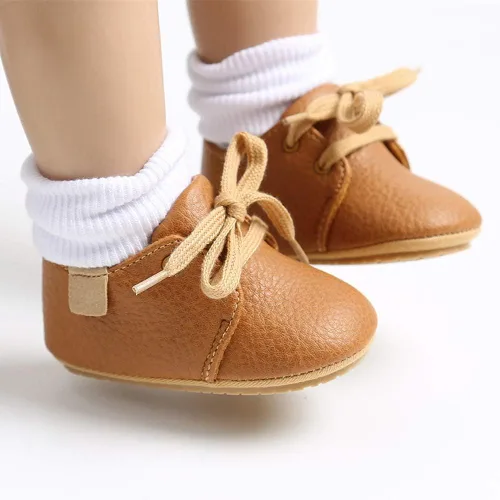 Vista 2 de Timatego Botas de nieve para bebés, niños y niñas, antideslizantes, suela suave, zapatos de invierno cálidos para bebés de 0 a 18 meses