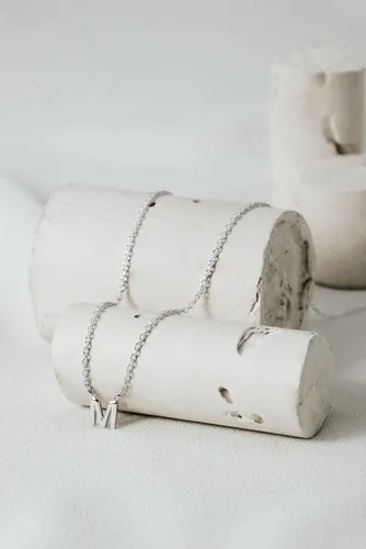 Vista 6 de Hayopi Initial Necklaces for Women,Dainty Silver Letter Necklace Name Personalized Monogram Pendant Necklace Simple Cute Initial Necklace Choker