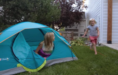 Vista 4 de Coleman Kids Wonder Lake Tent with Rainfly, Sets Up in About 10 Minutes, 2-Person Glow-in-The-Dark Tent for Campsite, Backyard, or