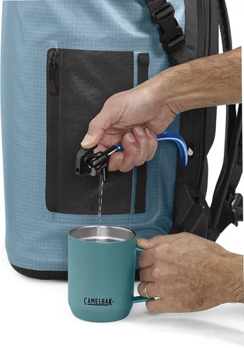 Vista 6 de CamelBak ChillBak Pack 30 Soft Cooler Backpack & Hydration Center Fusion Reservoir 6L