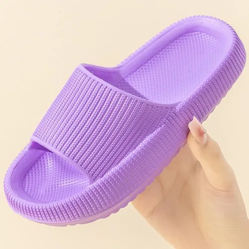Vista 9 de yangfanQH Pantuflas de nube para niños y niñas, antideslizantes, cómodas, con suela gruesa, para ducha, baño, piscina, sandalias de verano, playa