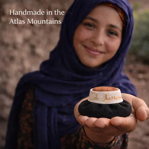 Vista 7 de Piedra pómez para pies – Removedor de callos de terracota marroquí hecho a mano, agarre antideslizante de tela Kessa, exfoliante natural