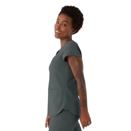 Vista 6 de ave. Camiseta médica Monroe con cuello en V y dos bolsillos para mujer, color carbón, talla XS