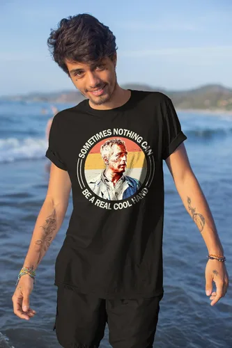 Vista 2 de Cool Hand Luke Sometimes Nothing Can Be A Real Cool Hand Vintage Camiseta personalizada, Otros