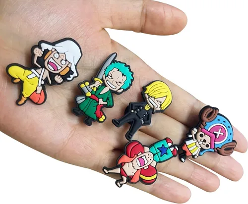 Vista 2 de Dijes de anime para croc manga con diseño de zapatos para decoración de cocodrilo y pulsera para hombres, mujeres, niños y niñas, Plástico, No es