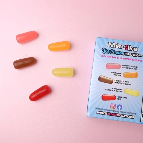 Vista 3 de Mike and Ike Ice Cream Truck Mix Theatre - Cajas de teatro, caramelos masticables surtidos, 4.25 onzas, paquete de 3