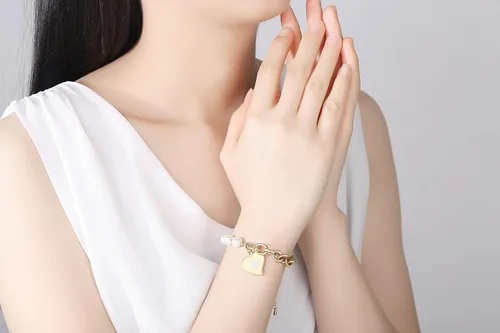 Vista 4 de mnmoom Elegantes pulseras de identificación médica con cuentas de perlas de imitación con corazón de alerta médica para mujer, Metal, no conocido